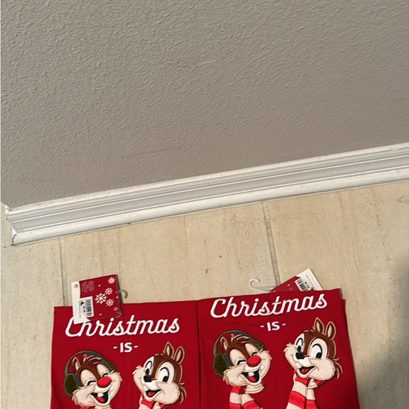 Disney’s chip and dale holiday towels from Walts Holiday Lodge - Picture 9 of 9